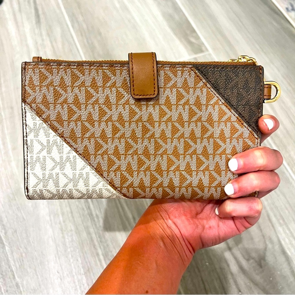MICHAEL KORS Wallet 💕 NEW & not yet used :) - Picture 3 of 5
